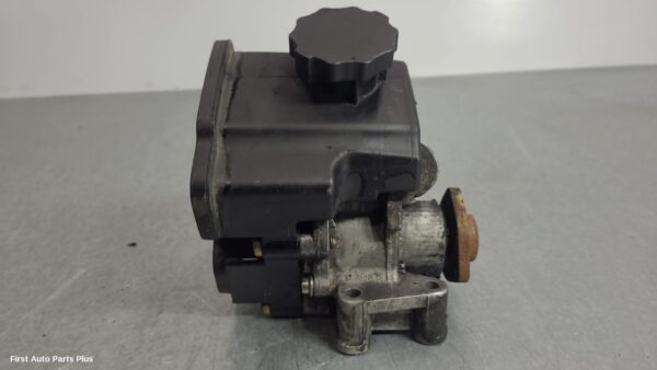 2004 MERCEDES SPRINTER Steering Pump