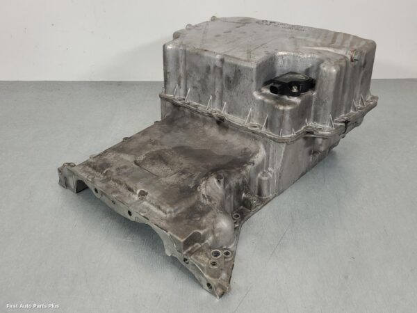 2013 MERCEDES VITO Oil Pan/Sump