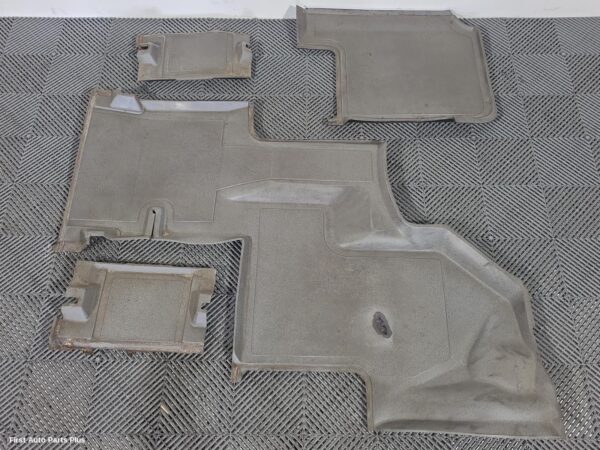 2013 MERCEDES SPRINTER Carpet