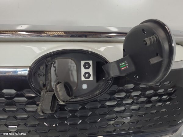 2023 LDV DELIVER 9 Grille