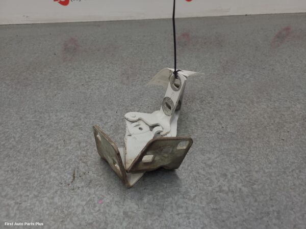 2013 RENAULT TRAFIC Bonnet Hinge/Strut