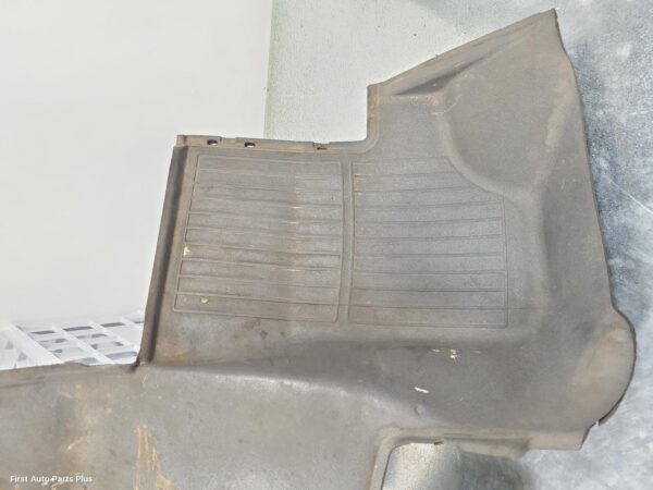 2008 MERCEDES VITO Carpet
