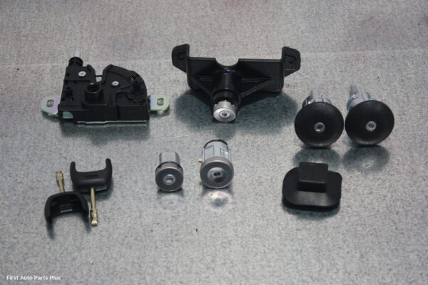 2010 FORD TRANSIT Bonnet Lock/Support