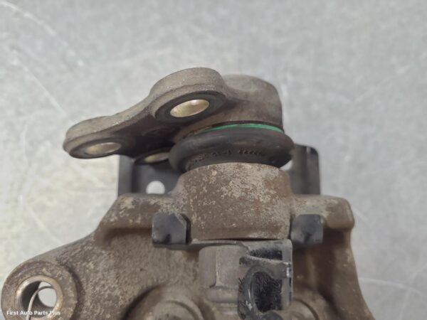 2015 RENAULT TRAFIC Left Front Hub Assembly