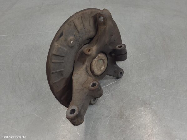 2006 MERCEDES VITO Left Front Hub Assembly