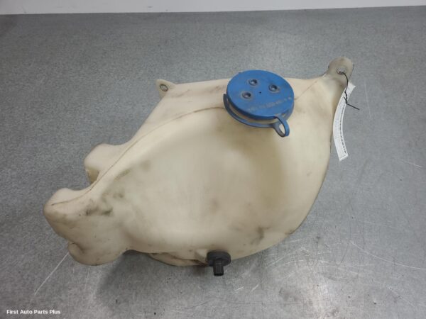 2014 MERCEDES VIANO Washer Bottle