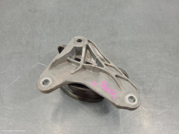 2021 VOLKSWAGEN TRANSPORTER Mount