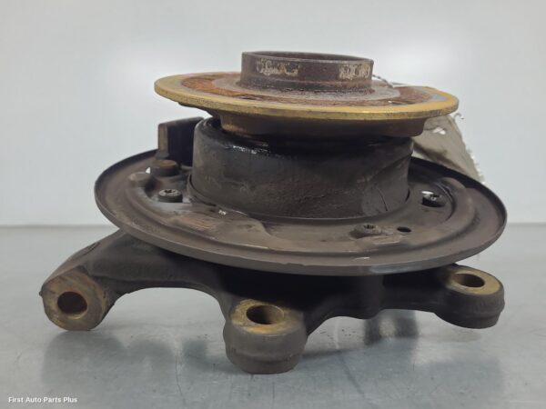 2016 MERCEDES VITO Left Rear Hub Assembly