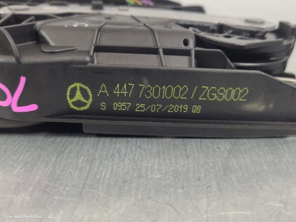 2019 MERCEDES VITO Door/Boot/Gate Lock