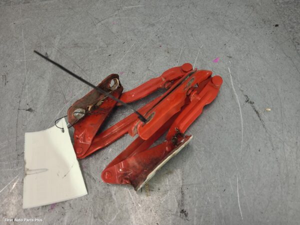2010 MERCEDES SPRINTER Bonnet Hinge/Strut