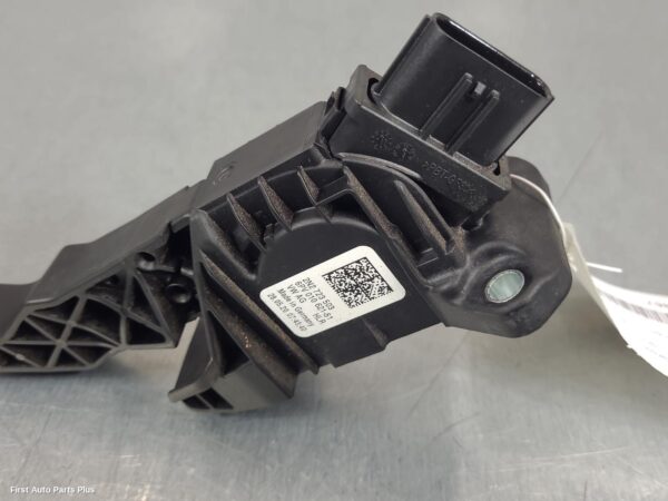 2020 VOLKSWAGEN CRAFTER Pedal Assembly