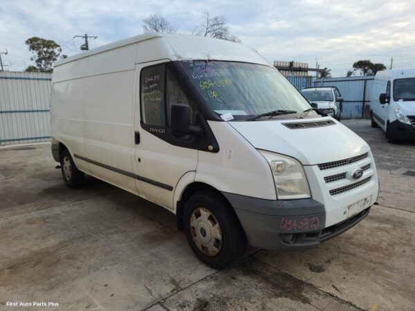 2013 FORD TRANSIT REVERSE_CAMERA