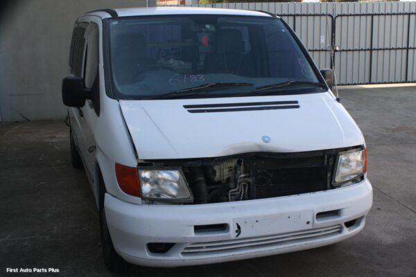 2000 MERCEDES VITO Door Handle