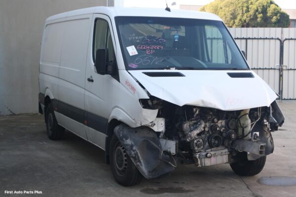 2017 MERCEDES SPRINTER Door Hinge/Runner