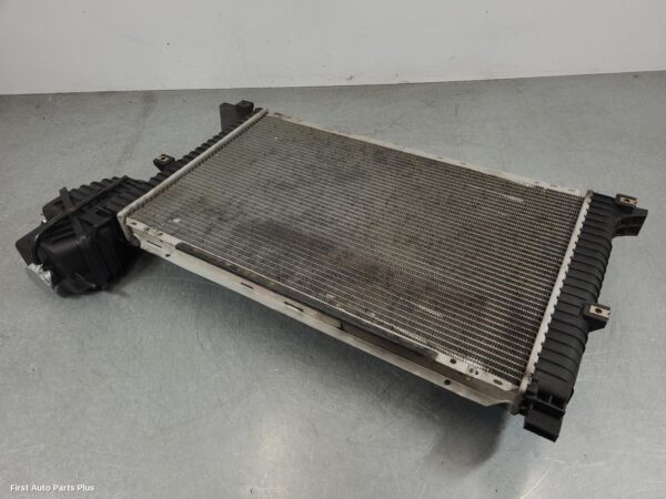 2004 MERCEDES SPRINTER Radiator