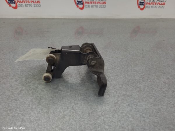 2021 MERCEDES SPRINTER Door Hinge/Runner