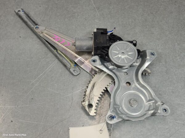 2017 MITSUBISHI TRITON Right Rear Wnd Reg/Motor