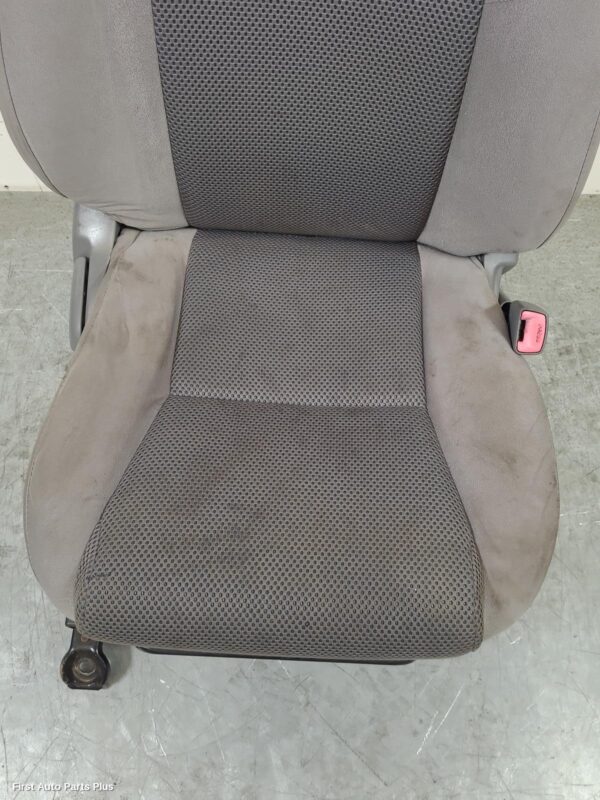 2011 TOYOTA HILUX Front Seat