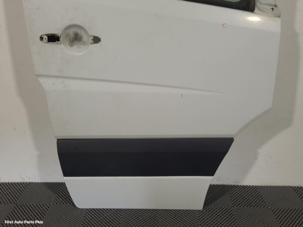 2015 MERCEDES SPRINTER Right Front Door