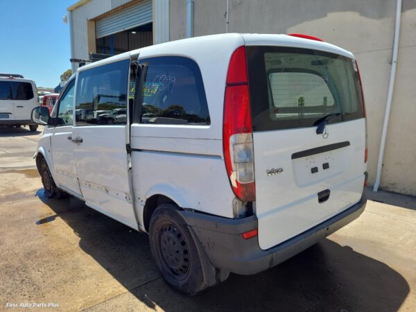 2008 MERCEDES VITO Courtesy Light