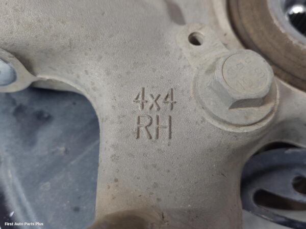 2023 FORD F SERIES Right Front Hub Assembly