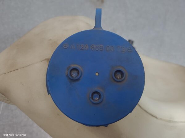 2014 MERCEDES VIANO Washer Bottle
