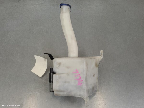 2018 MAZDA BT50 Washer Bottle