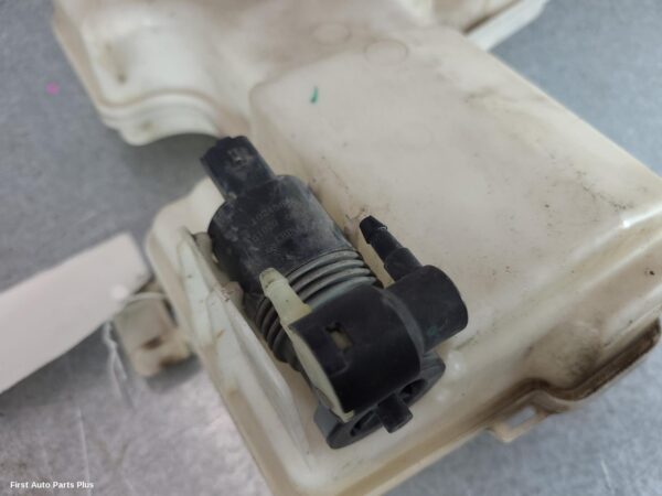 2017 RENAULT TRAFIC Washer Bottle