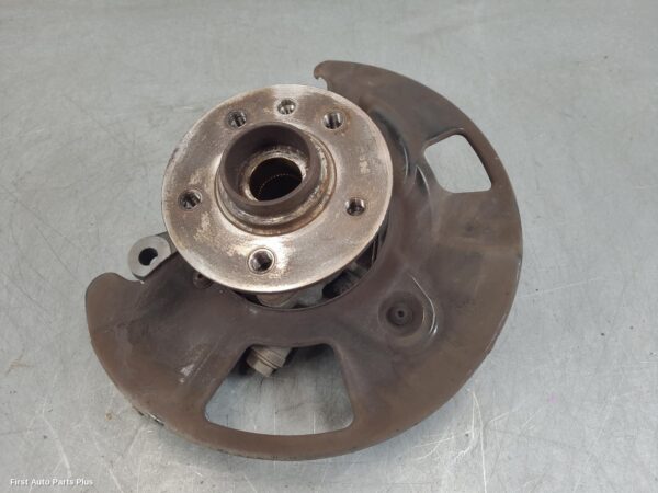 2020 VOLKSWAGEN CRAFTER Left Front Hub Assembly