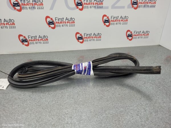 2010 TOYOTA HILUX Door/Tailgate Seal