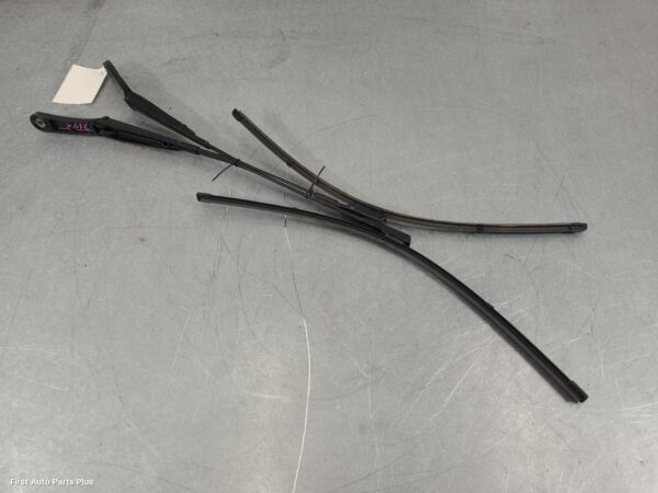 2021 VOLKSWAGEN TRANSPORTER Wiper Arm