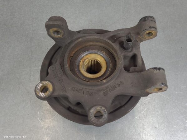 2016 MERCEDES VITO Left Rear Hub Assembly