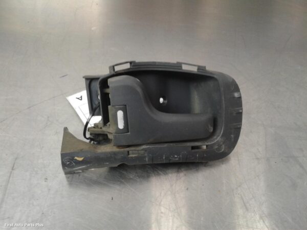 2000 MERCEDES VITO Door Handle