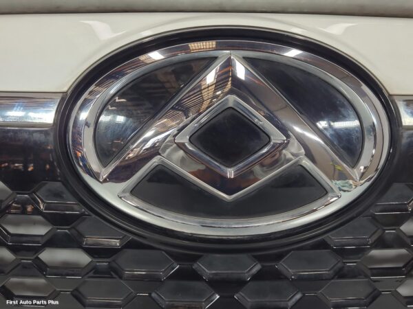 2023 LDV DELIVER 9 Grille