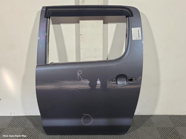 2010 TOYOTA HILUX Left Rear Door/Sliding