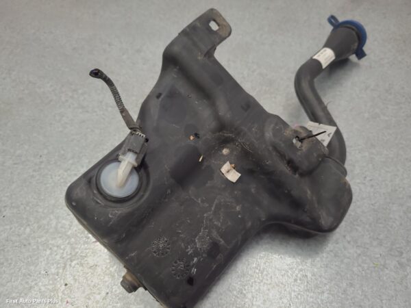 2016 MERCEDES VITO Washer Bottle