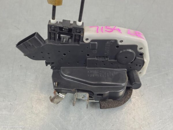 2016 NISSAN NAVARA Door/Boot/Gate Lock