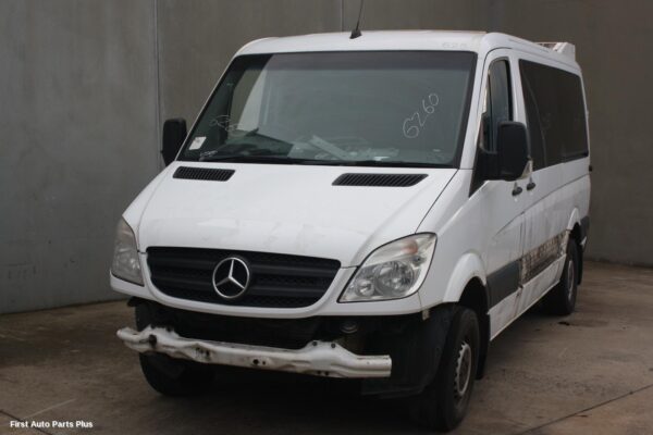 2008 MERCEDES SPRINTER Manifold