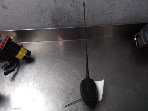 2017 MERCEDES SPRINTER Antenna