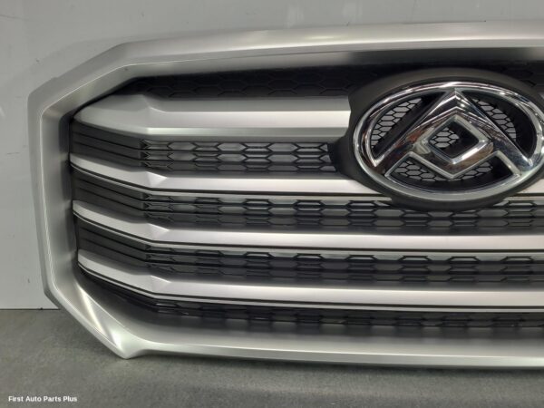 2022 LDV DELIVER 9 Grille