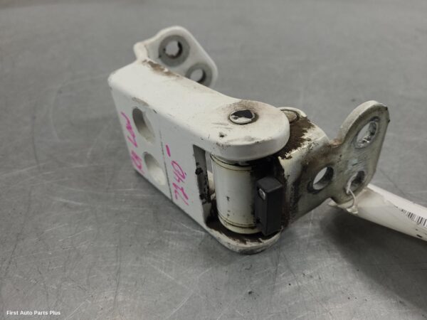 2022 LDV DELIVER 9 Bootlid/Tgate Hinge