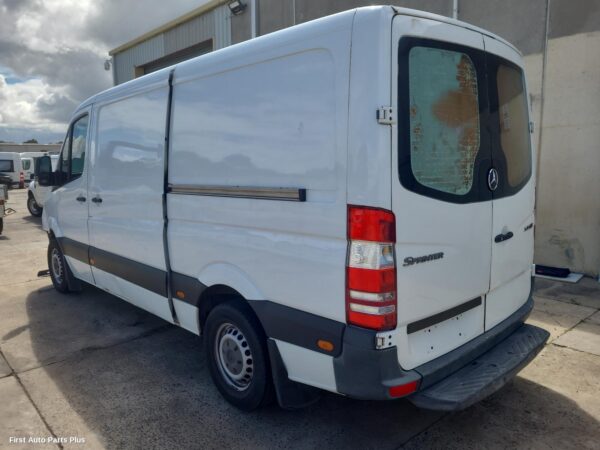 2009 MERCEDES SPRINTER Rear Diff Assembly