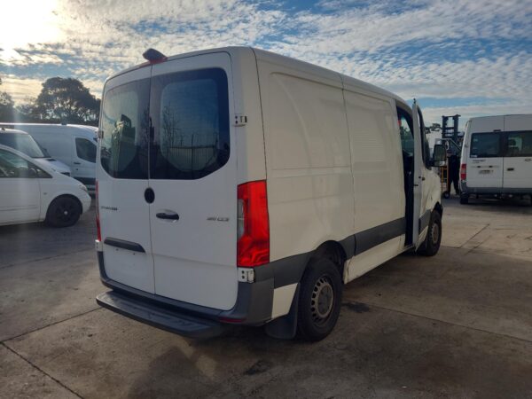 MERCEDES SPRINTER 2018-2025 CAMERA VS30, REVERSE CAMERA (ROOF MOUNTED), 2 PLUG, - Image 9