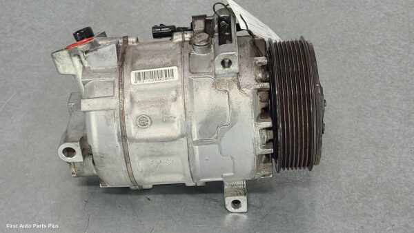 2020 RENAULT TRAFIC A/C Compressor