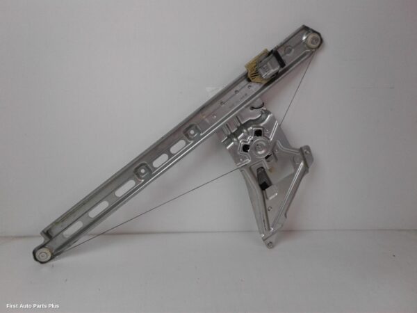 2020 MERCEDES SPRINTER Right Front Window Reg/Motor