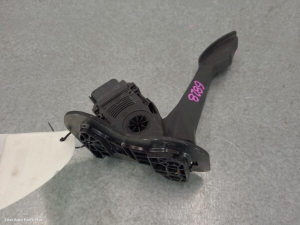 2012 FORD TRANSIT Pedal Assembly