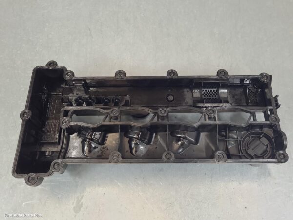 2011 MERCEDES VITO Rocker Assy/Cover