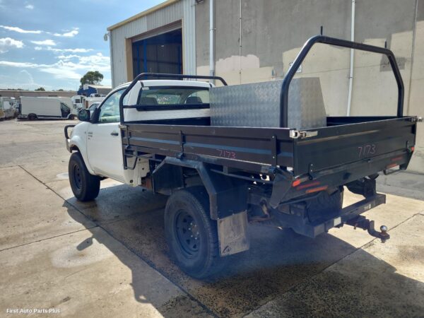 2006 TOYOTA HILUX Cooler