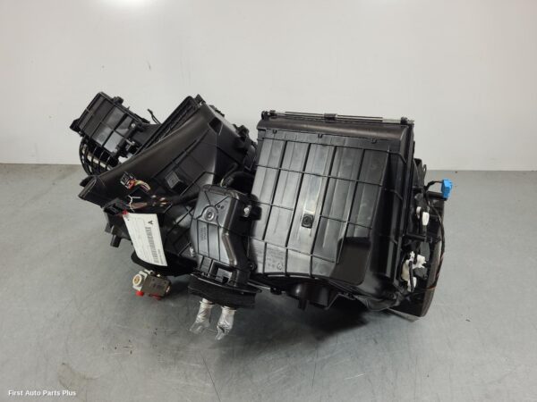 2021 VOLKSWAGEN TRANSPORTER Heater Core/Box