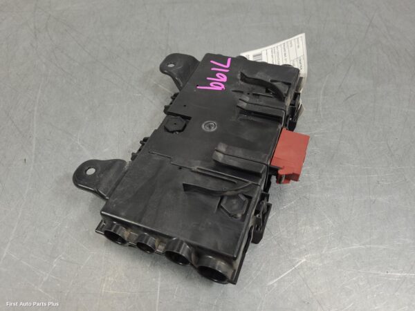 2020 VOLKSWAGEN CRAFTER Fuse Box